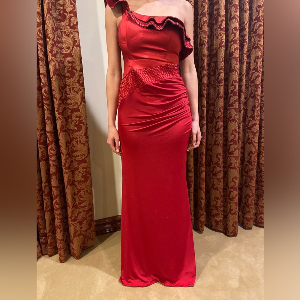 Red maxi evening dress